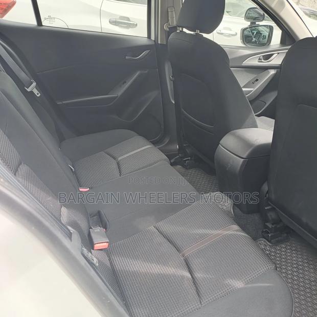 Mazda Axela 2019 White