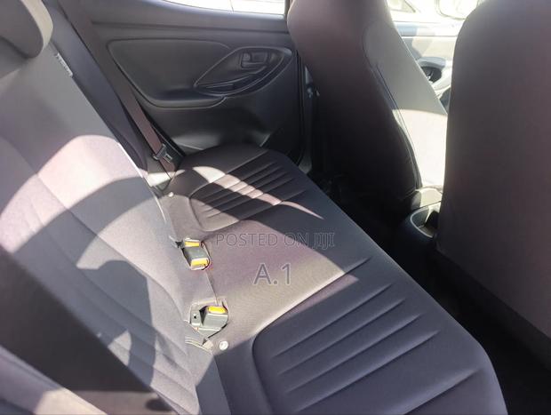 Toyota Yaris 2020 Silver