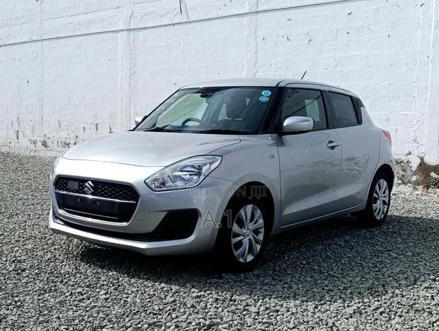 Suzuki Swift 2019 Silver