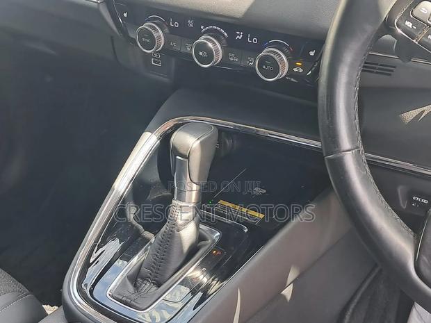 Honda Vezel 2021 Beige