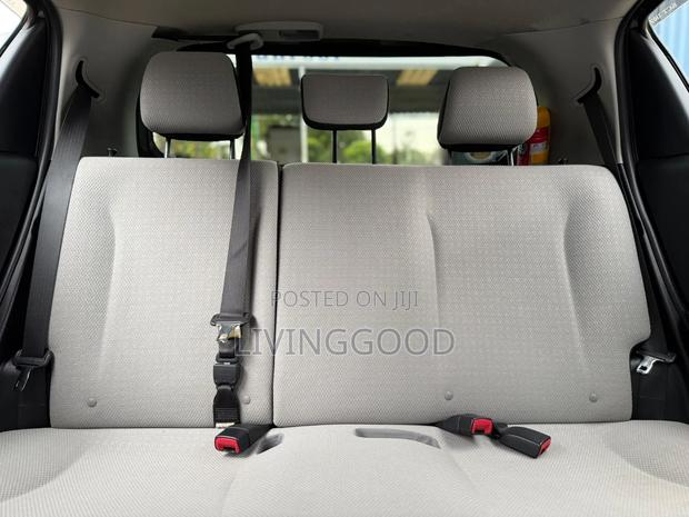 Toyota Vitz 2012 Gray