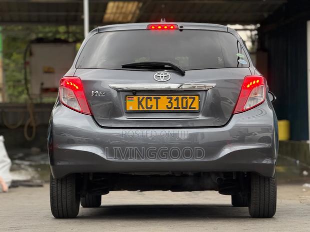 Toyota Vitz 2012 Gray