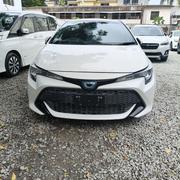 Toyota Vitz 2019 White for sale