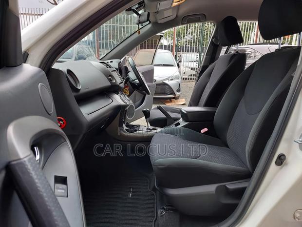 Toyota Vanguard 2012 Pearl