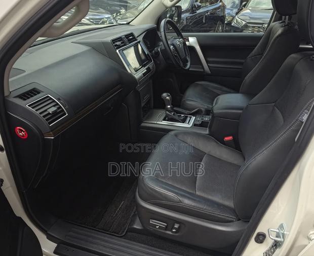 Toyota Land Cruiser Prado 2019 Pearl