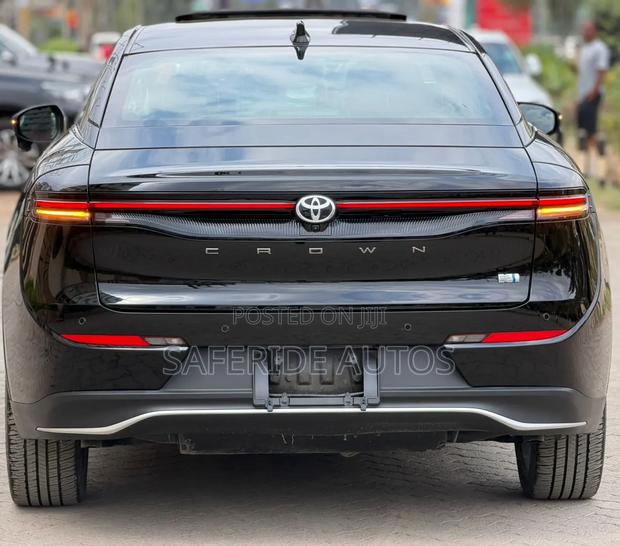 Toyota Crown 2023 Black