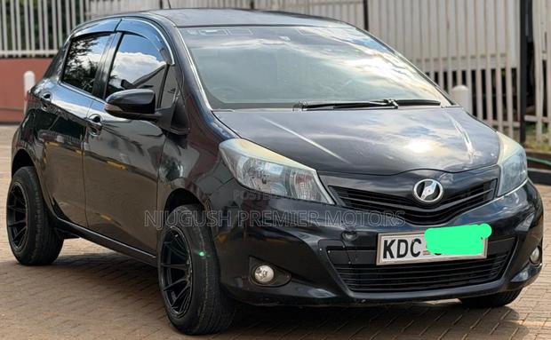 Toyota Vitz 2013 Black
