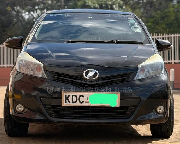 Toyota Vitz 2013 Black