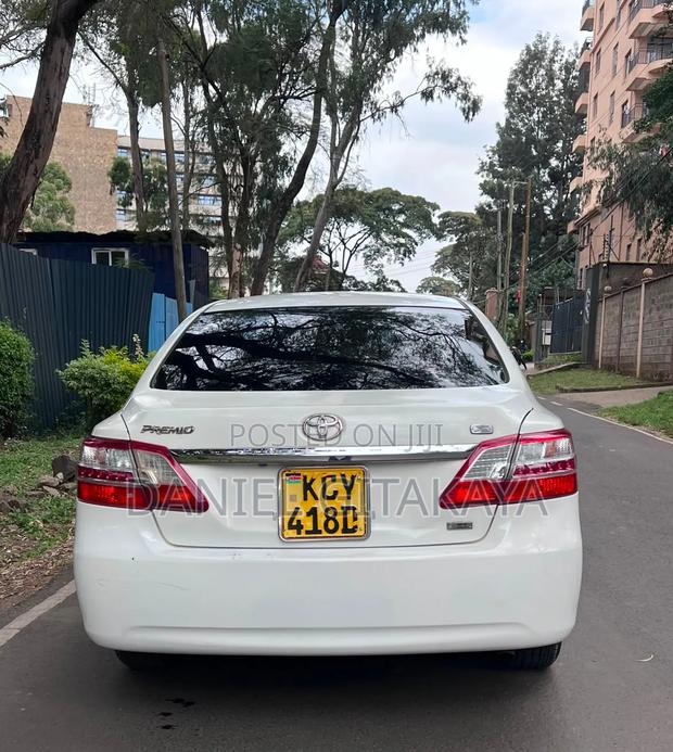 Toyota Premio 2013 White