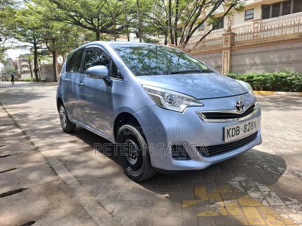 Toyota Ractis 2014 Blue