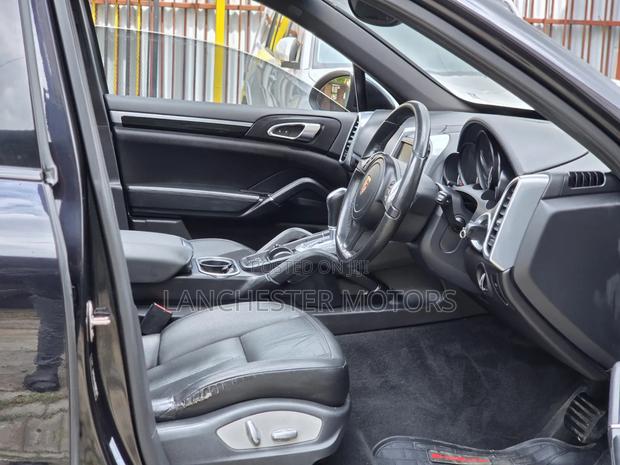 Porsche Cayenne 2014 Black