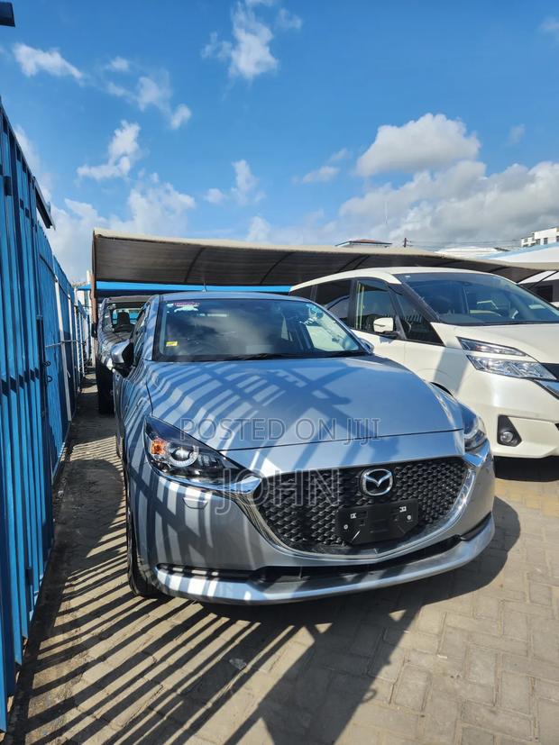 Mazda 2 2019 Silver