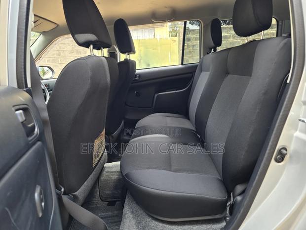 Toyota Probox 1.5 DX 2WD 2020 Silver