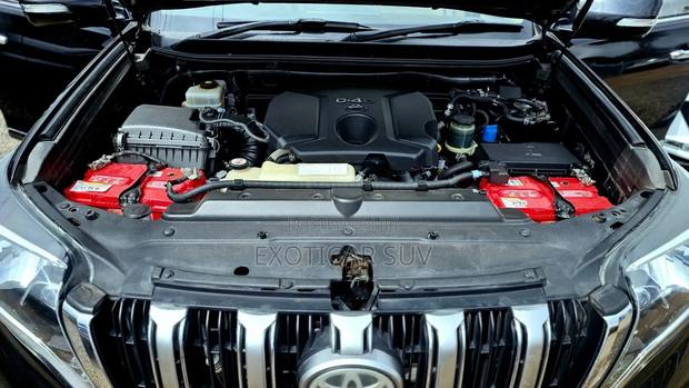 Toyota Land Cruiser Prado 2017 Black