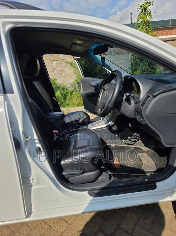Toyota Corolla Fielder 2011 White