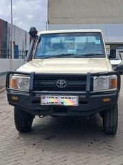 Toyota Land Cruiser 2011 Beige for sale