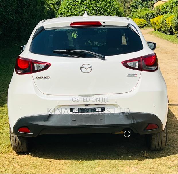 Mazda Demio 2019 Off white