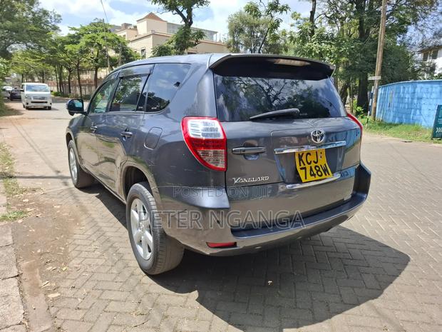 Toyota Vanguard 2009 Gray