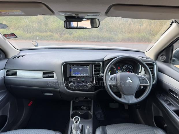 Mitsubishi Outlander 2016 Blue