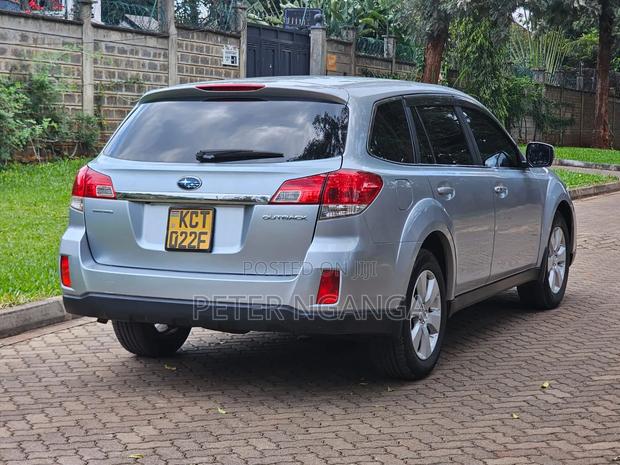 Subaru Outback 2012 Silver