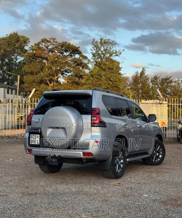 Toyota Land Cruiser Prado 3.0 190hp 2019 Silver