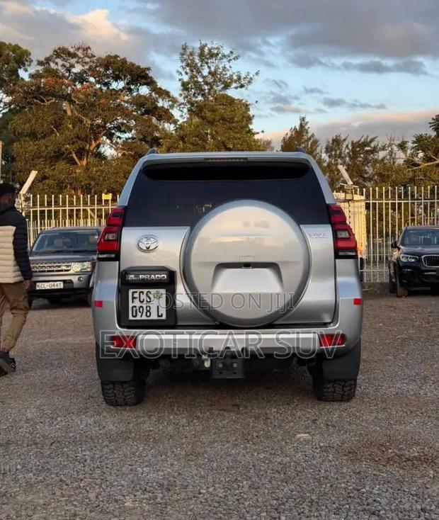 Toyota Land Cruiser Prado 3.0 190hp 2019 Silver
