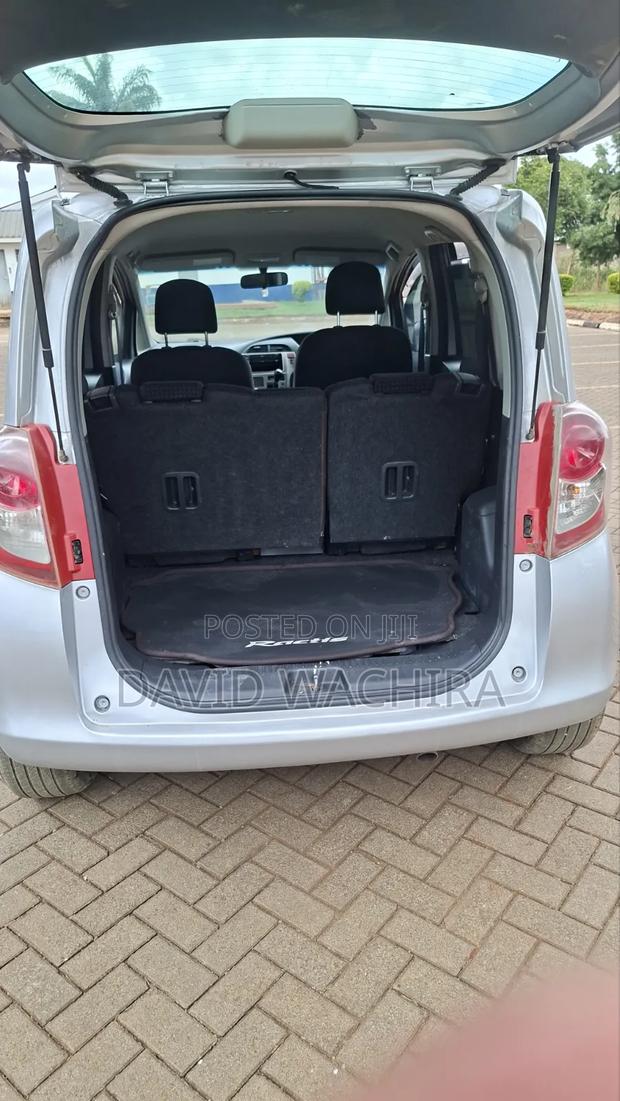 Toyota Ractis 2008 Silver