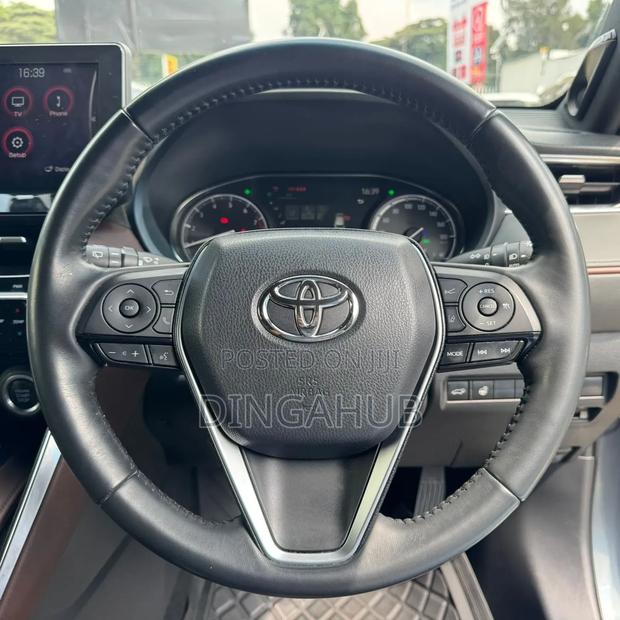 Toyota Harrier 2.0 2020 Gray