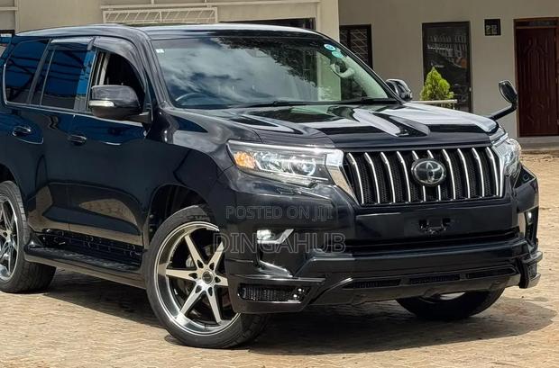 Toyota Land Cruiser Prado 2019 Black