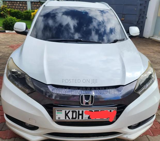 Honda Vezel 2015 White