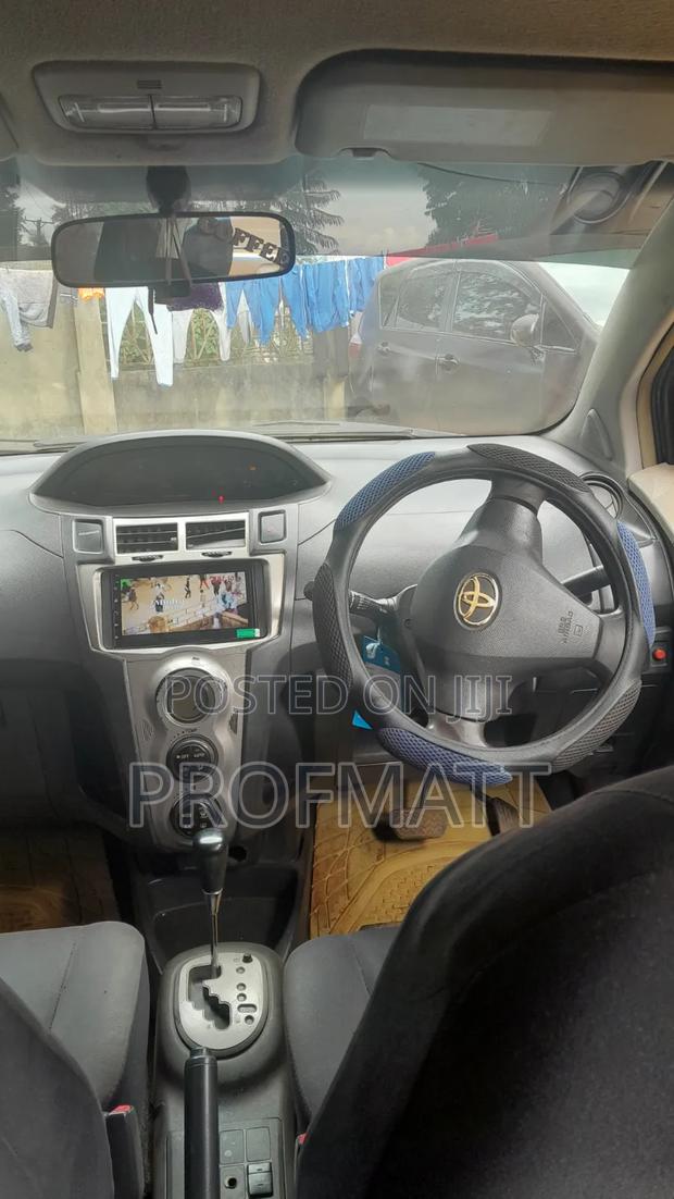 Toyota Vitz 2007 Black