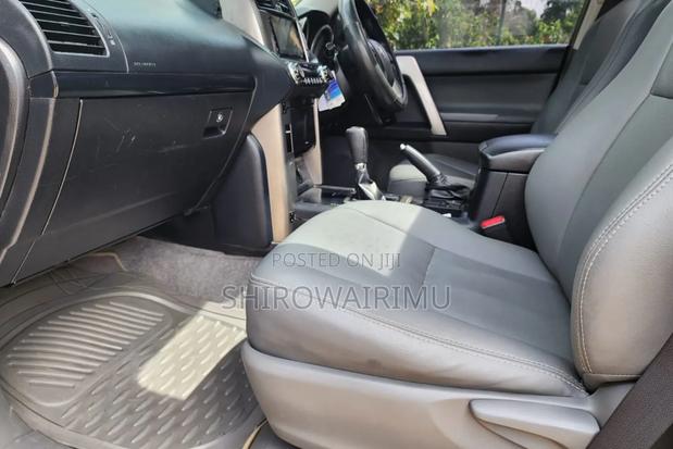 Toyota Land Cruiser Prado 2009 Gray