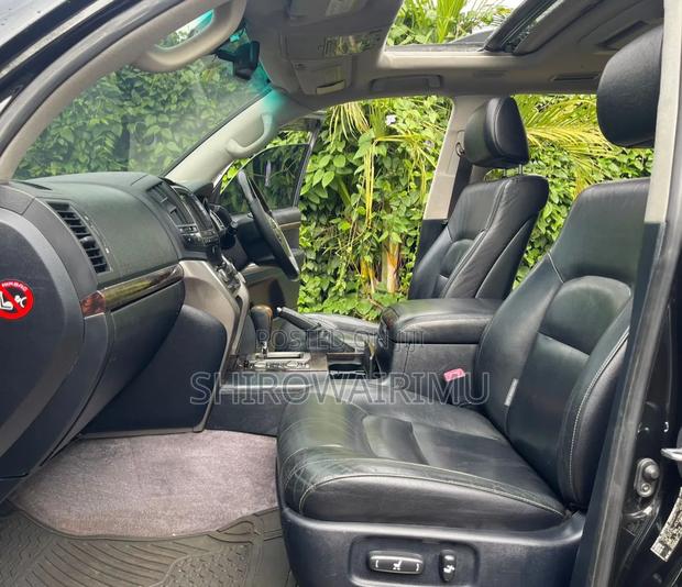 Toyota Land Cruiser 2011 Black