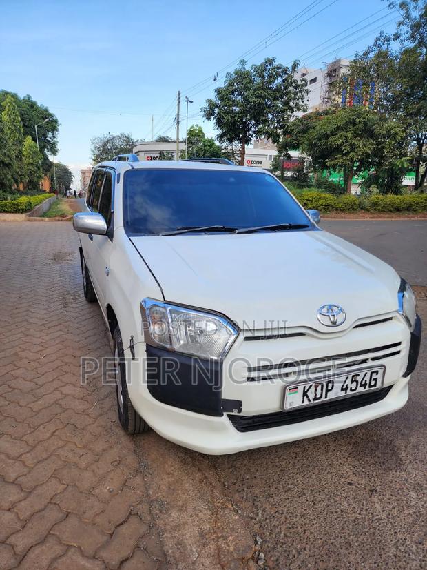 Toyota Succeed SV Premium 2016