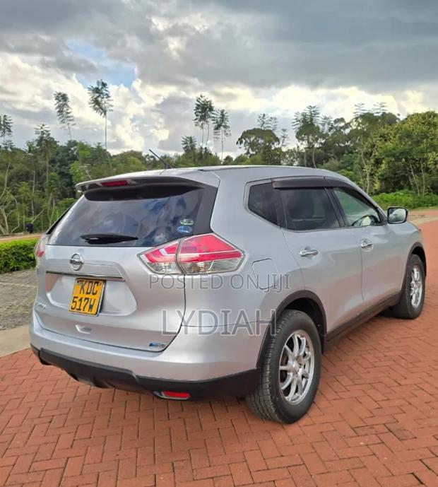 Nissan X-Trail 2013 White
