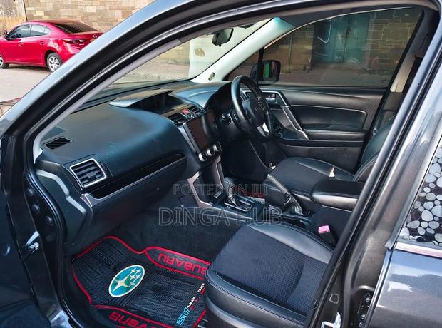 Subaru Forester 2.0XT Touring AWD 2018 Black