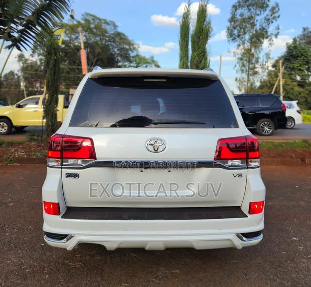 Toyota Land Cruiser 2016 Pearl