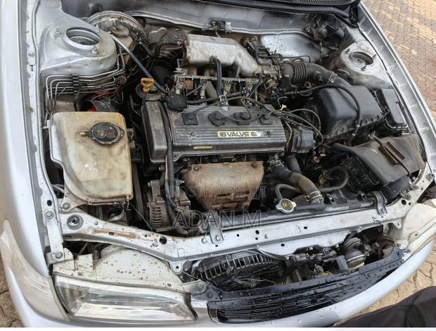Toyota Corolla 1999 Silver