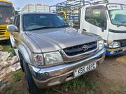 Toyota Hilux 2.5 Cab 2005 Gold for sale