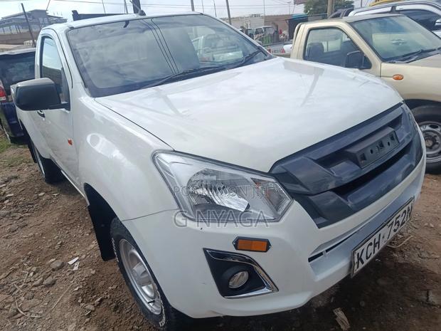 Isuzu D-MAX 2015 White