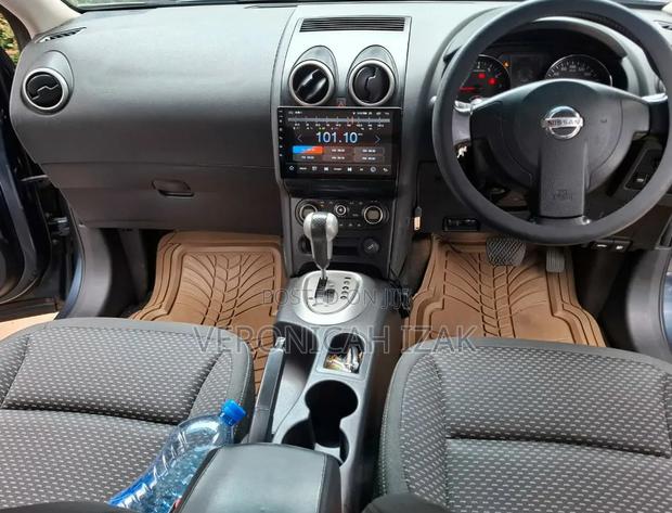 Nissan Dualis 2011 Blue
