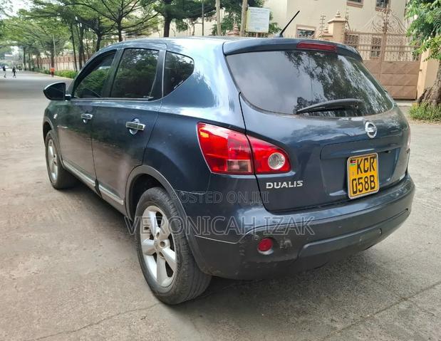 Nissan Dualis 2011 Blue
