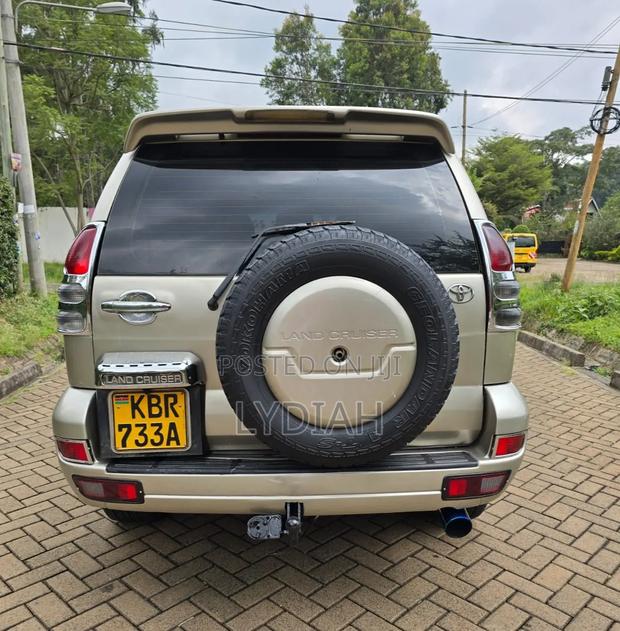 Toyota Land Cruiser Prado 2005 Silver
