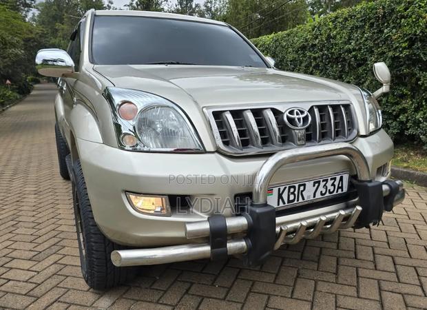 Toyota Land Cruiser Prado 2005 Silver