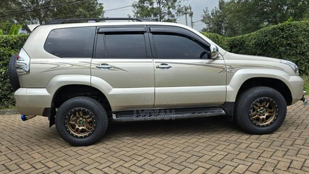 Toyota Land Cruiser Prado 2005 Silver