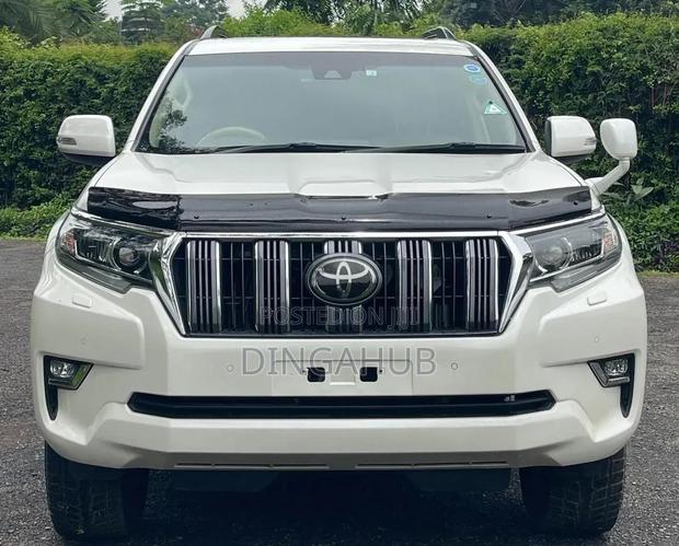 Toyota Land Cruiser Prado 2018 White
