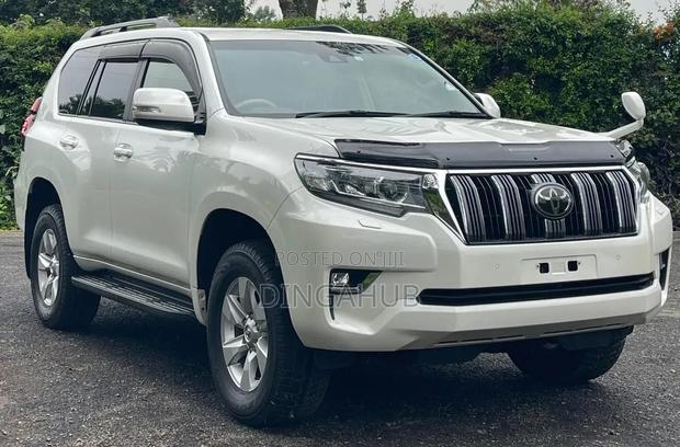 Toyota Land Cruiser Prado 2018 White