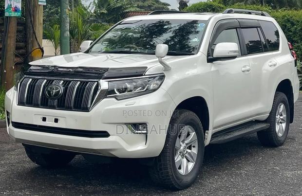 Toyota Land Cruiser Prado 2018 White