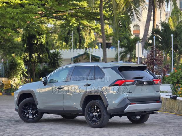 Toyota RAV4 2019 Gray