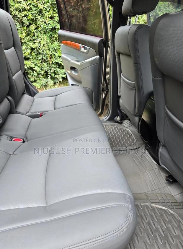 Toyota Land Cruiser Prado 2005 Silver
